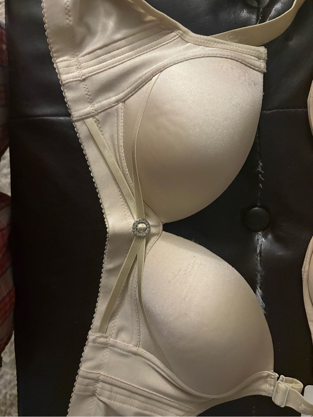 4 bras - Picture 5 of 10